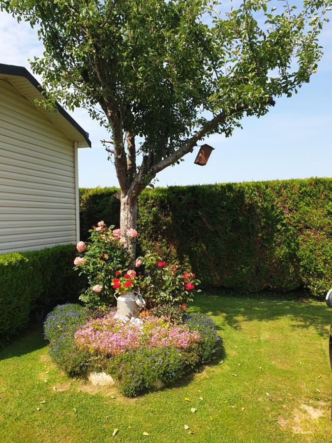 Hotel Le Clos Tranquille Gonneville-en-Auge Esterno foto