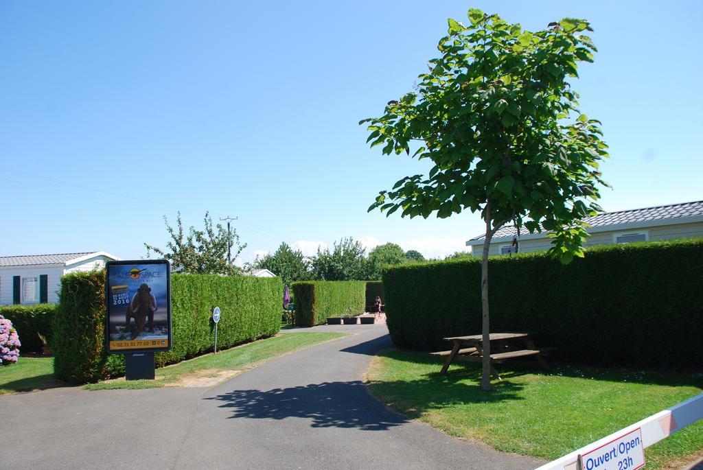 Hotel Le Clos Tranquille Gonneville-en-Auge Esterno foto